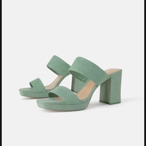 Elegant Green Block Heel Sandals
